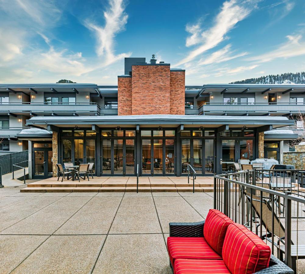 Aspen Square Condominium Hotel Екстер'єр фото