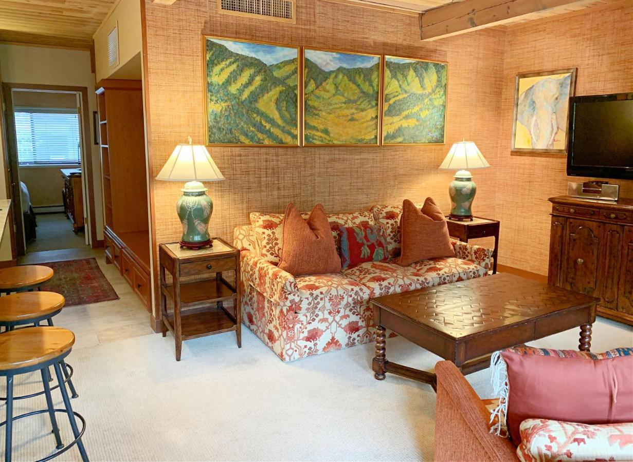 Aspen Square Condominium Hotel Екстер'єр фото