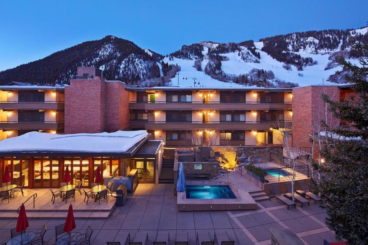 Aspen Square Condominium Hotel Екстер'єр фото