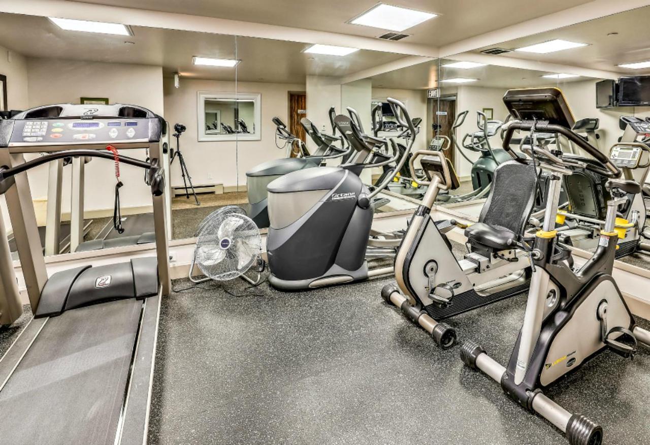 Aspen Square Condominium Hotel Екстер'єр фото