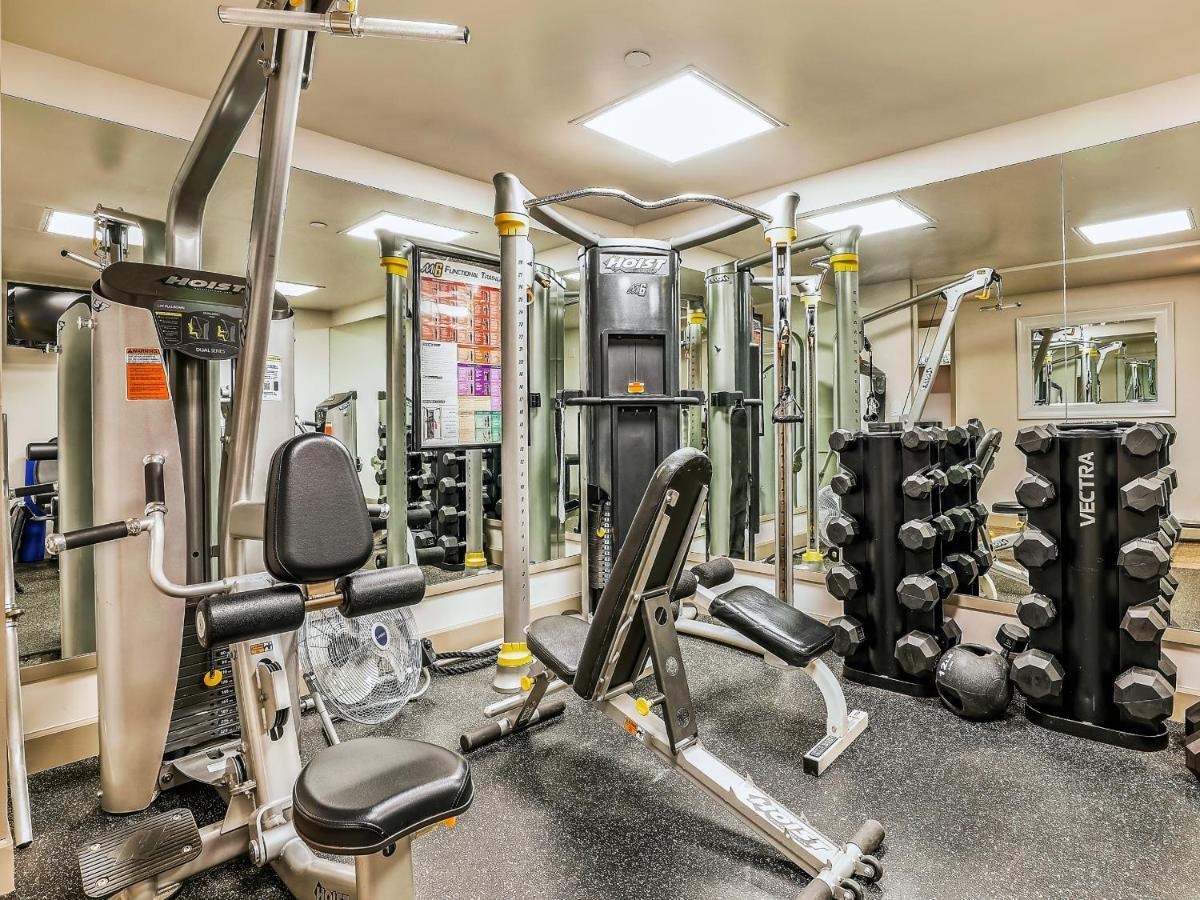 Aspen Square Condominium Hotel Екстер'єр фото